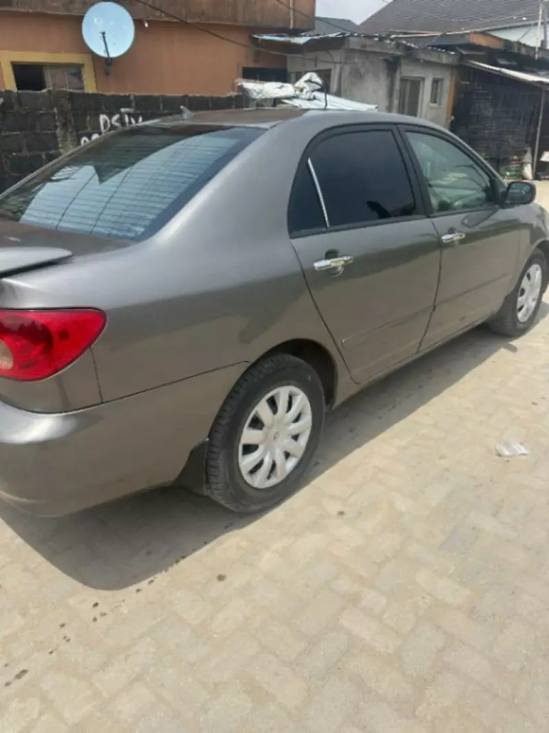 Toyota Corolla   - 2008