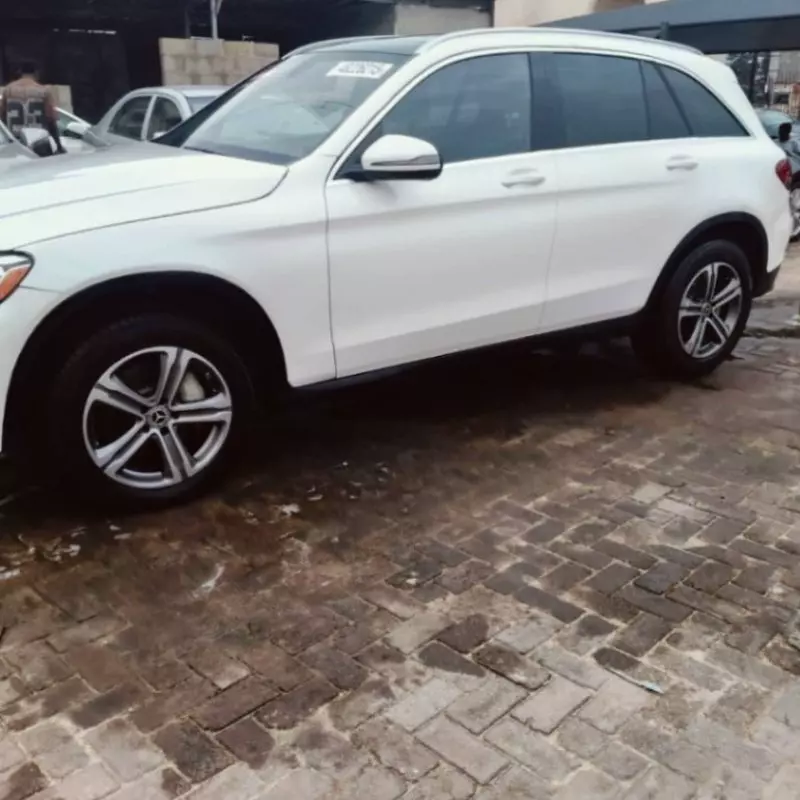 Mercedes-Benz GLC 300   - 2019