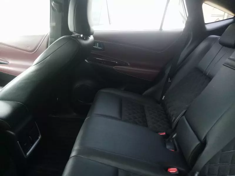 Toyota Harrier   - 2016