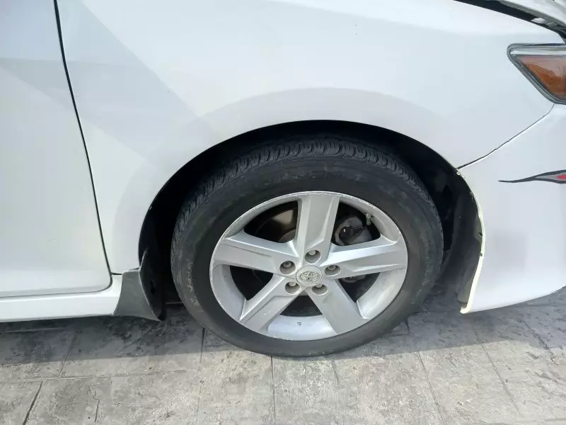 Toyota camry   - 2012