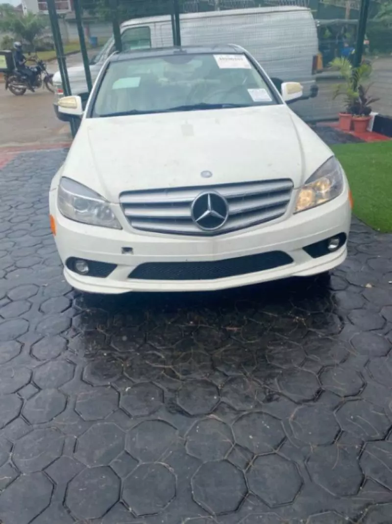 Mercedes-Benz C-Class   - 2009