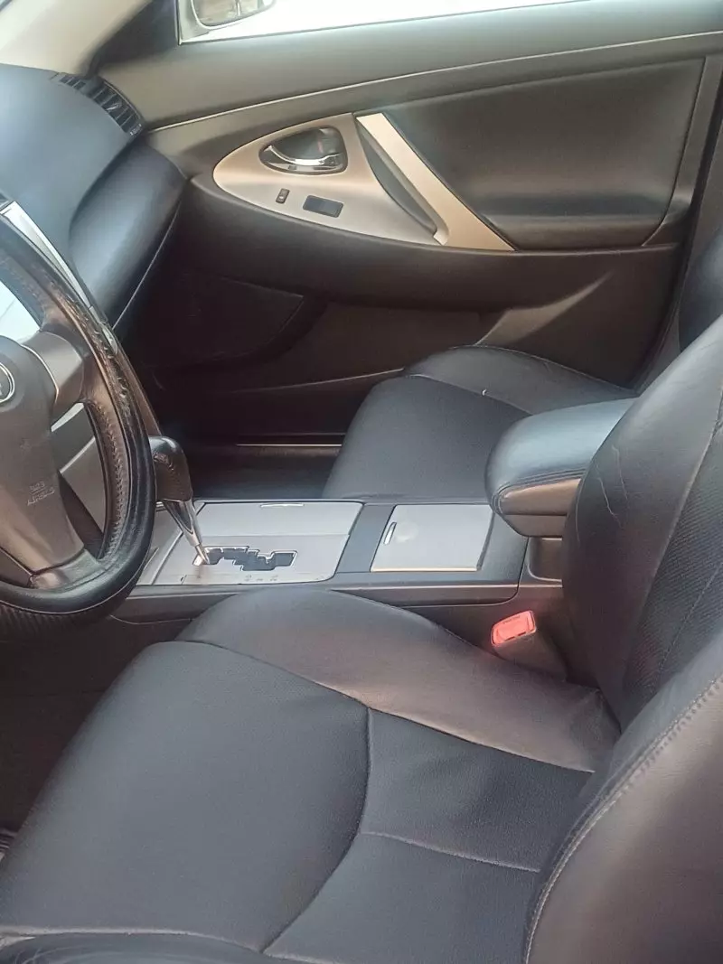Toyota Camry   - 2009