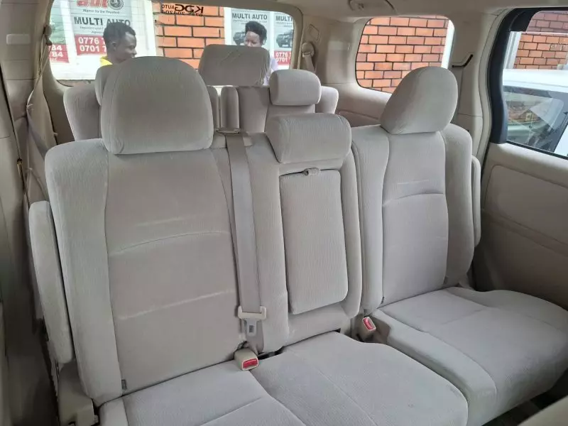 Toyota Alphard   - 2013