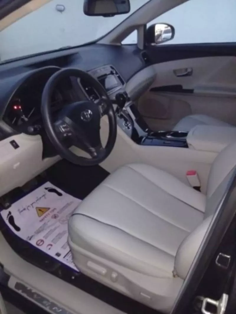 Toyota Venza   - 2011
