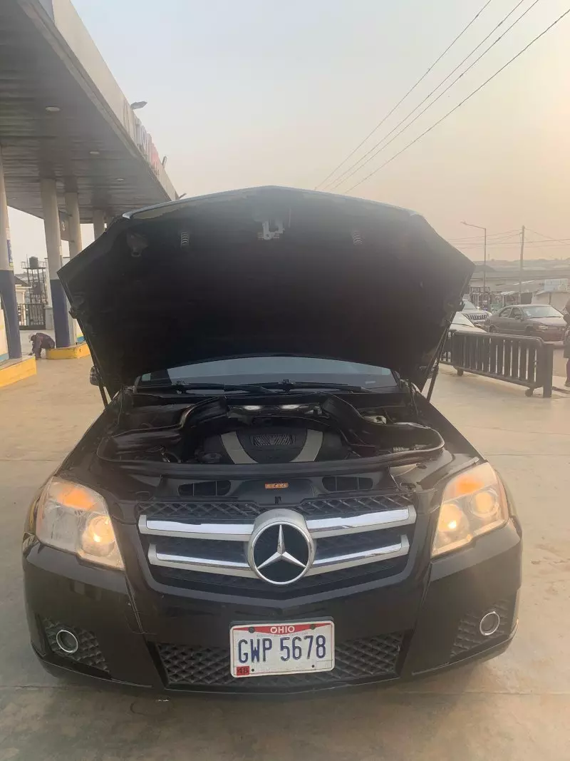 Mercedes-Benz GLK 350   - 2011