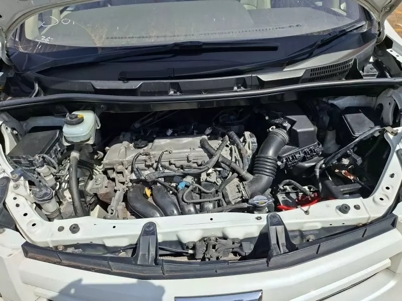 Toyota Noah   - 2012