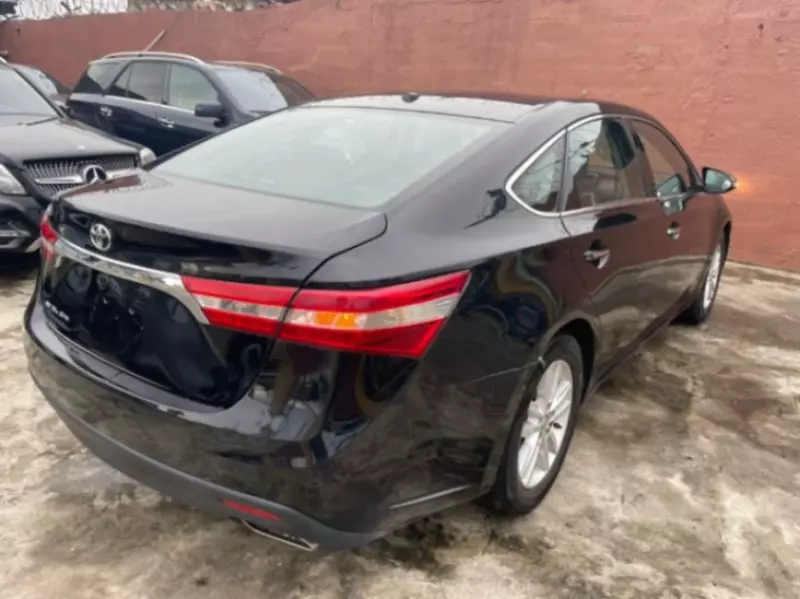 Toyota Avalon   - 2015