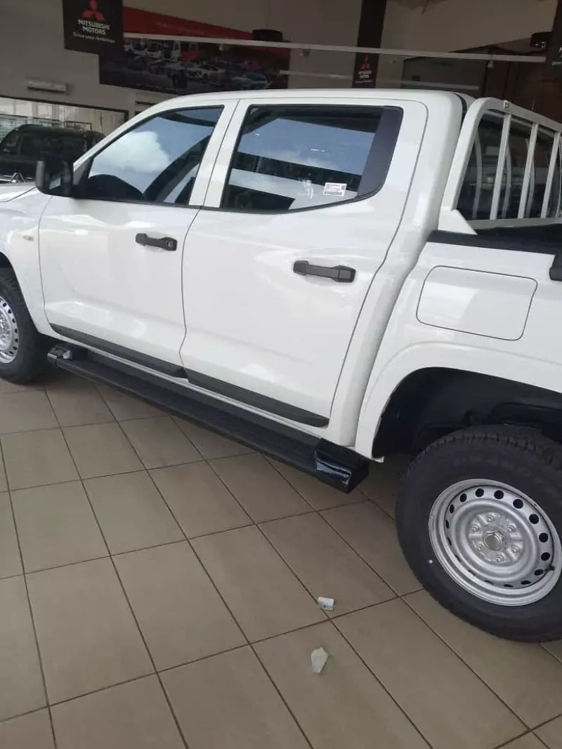 Mitsubishi L200   - 2024