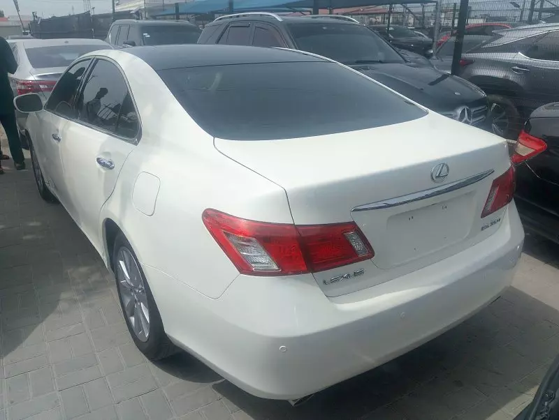 Lexus ES 350   - 2009