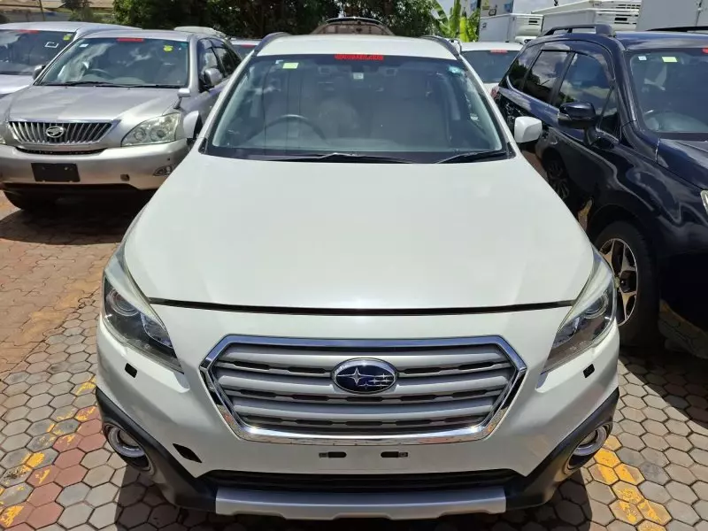 Subaru Outback   - 2016
