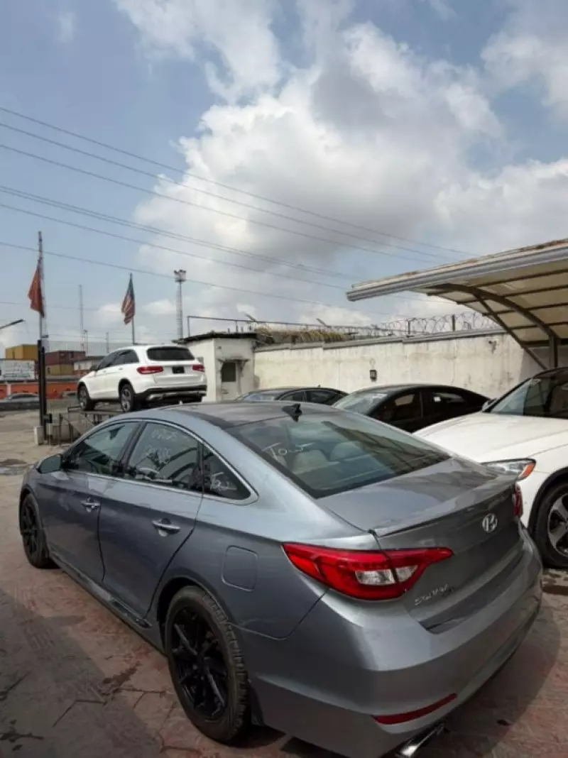 Hyundai Sonata - 2015