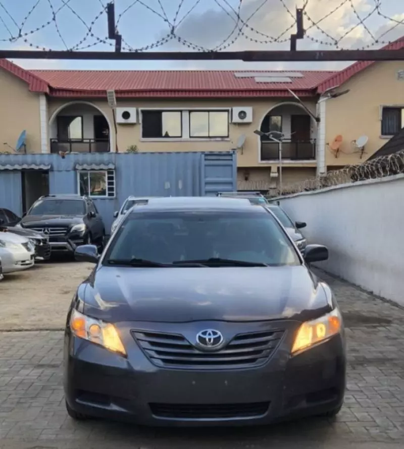 Toyota Camry   - 2007