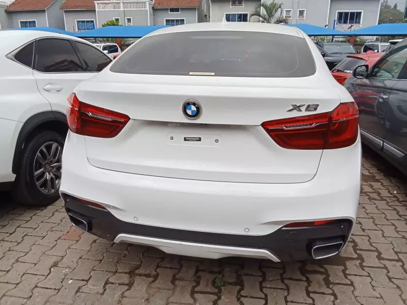 BMW X6   - 2018
