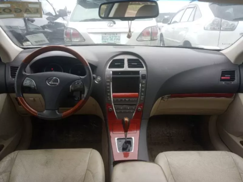 Lexus ES 350   - 2011