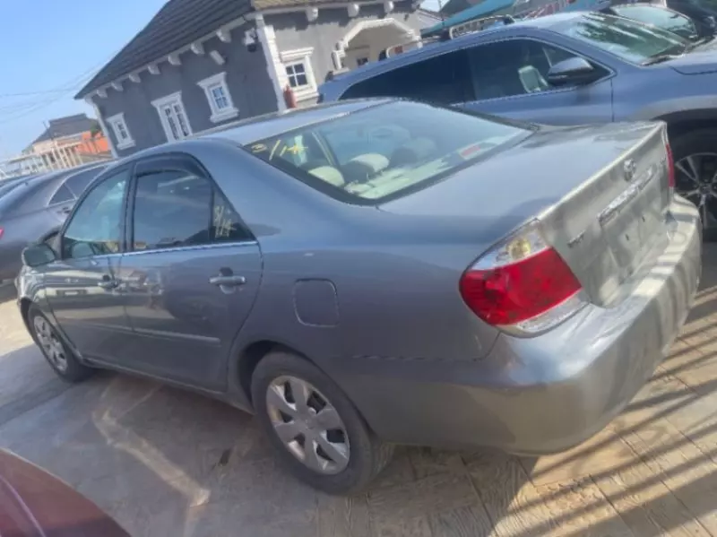 Toyota camry   - 2005