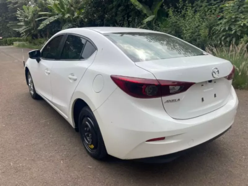 Mazda Axela    - 2016