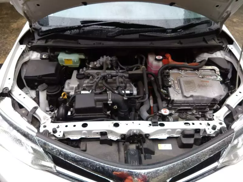 Toyota Axio hybrid    - 2018