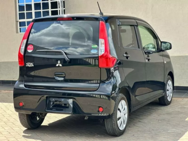 Mitsubishi ek custom   - 2018