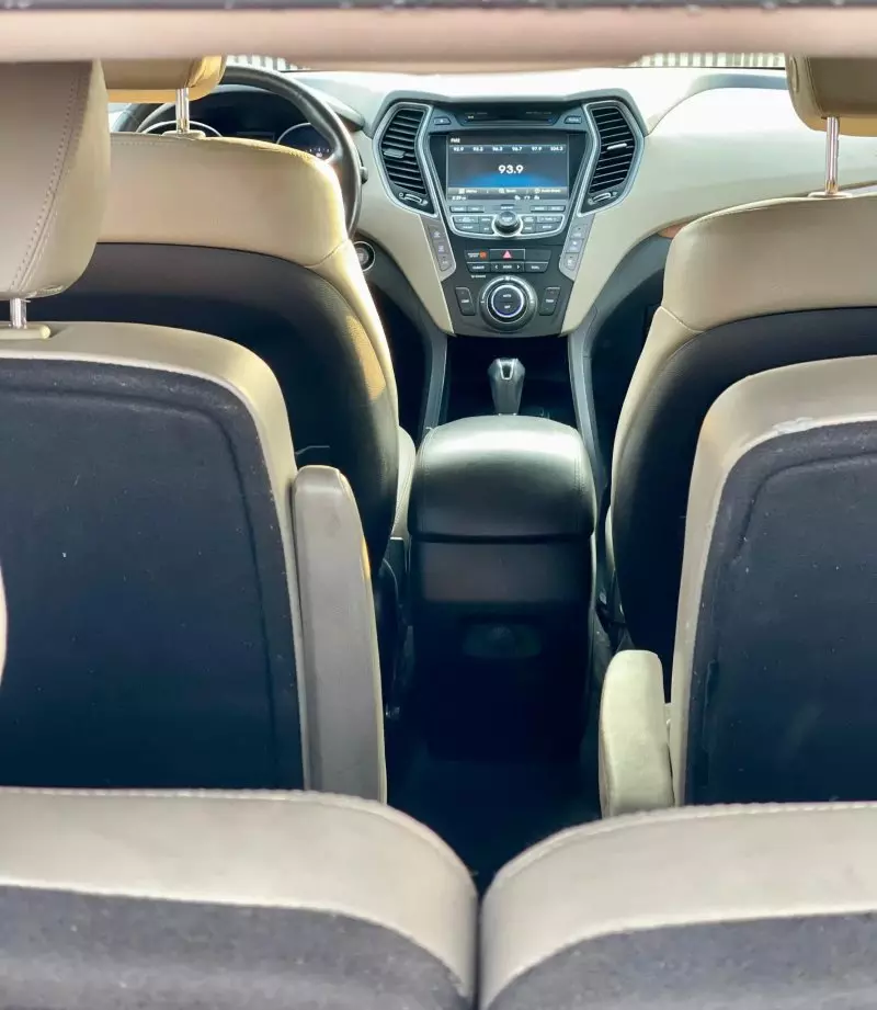 Hyundai Santa Fe   - 2015