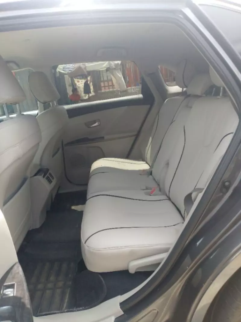 Toyota Venza   - 2013