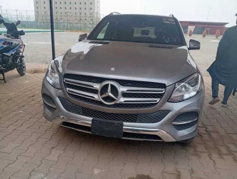 Mercedes-Benz GLE 350   - 2016