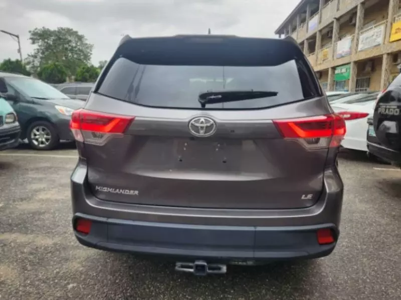 Toyota Highlander   - 2015