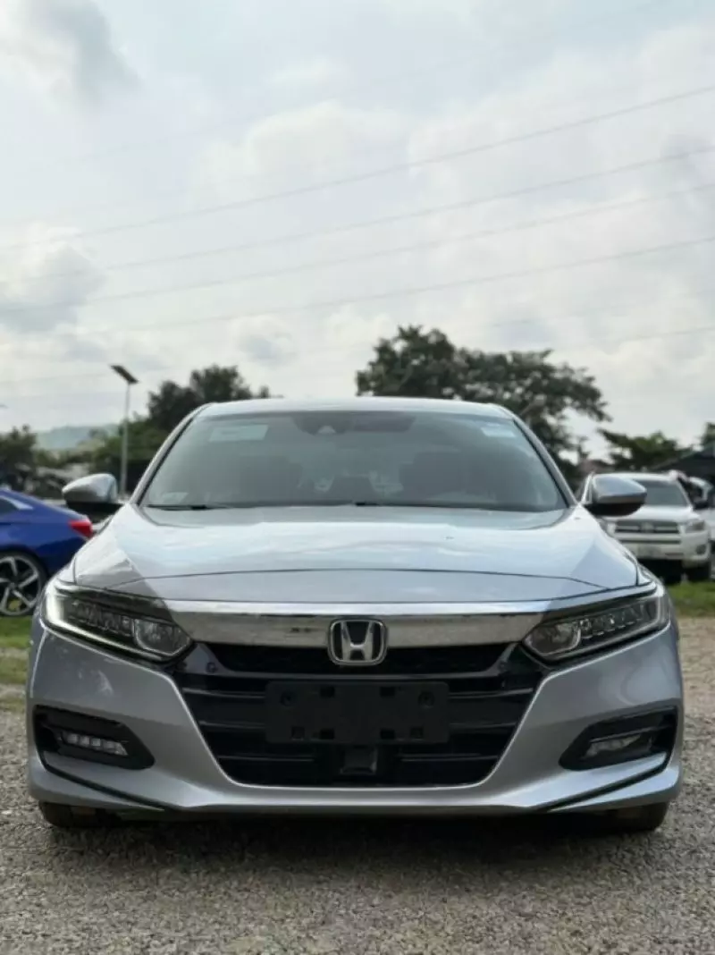 Honda Accord   - 2019