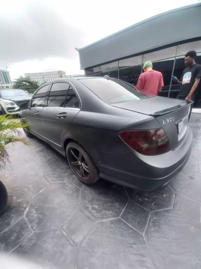 Mercedes-Benz C 300   - 2012