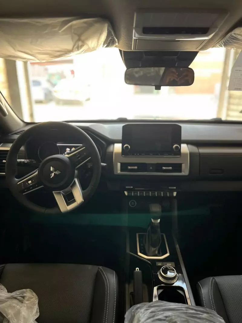 Mitsubishi L200   - 2024