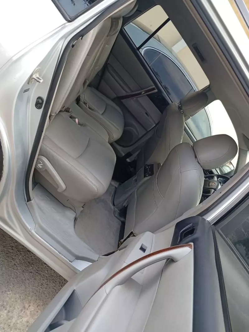 Toyota Highlander   - 2010
