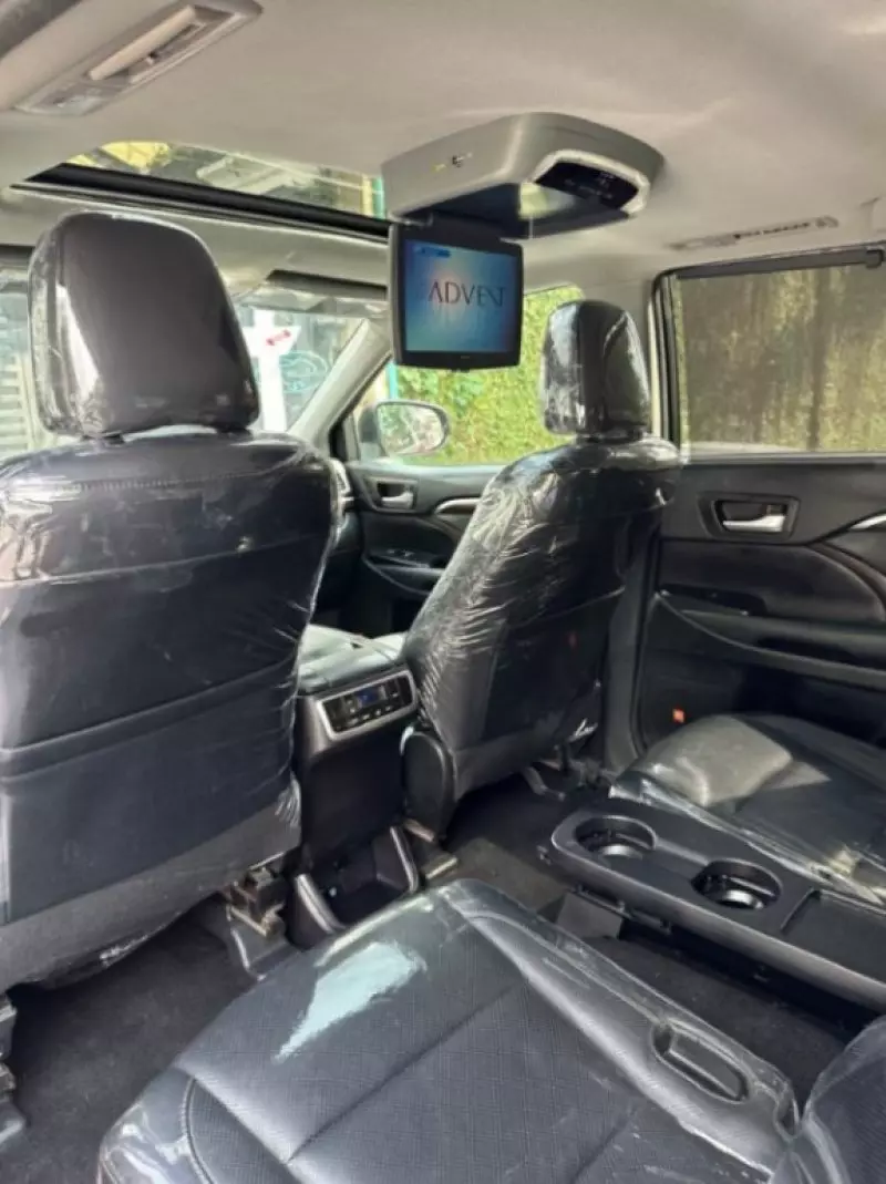 Toyota Highlander   - 2014