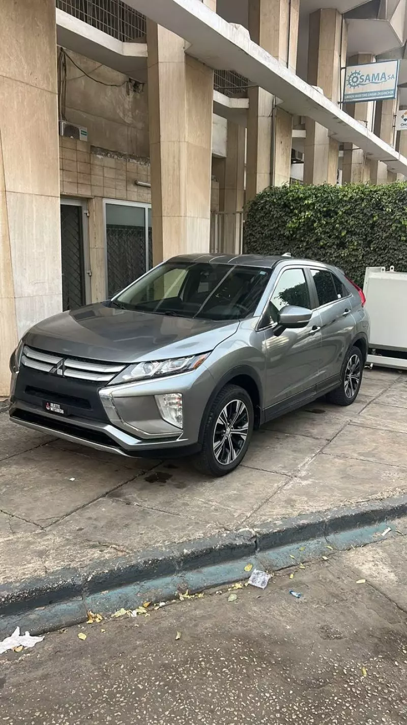 Mitsubishi Eclipse    - 2019