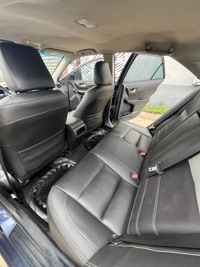 Mercedes-Benz GLK 350   - 2010