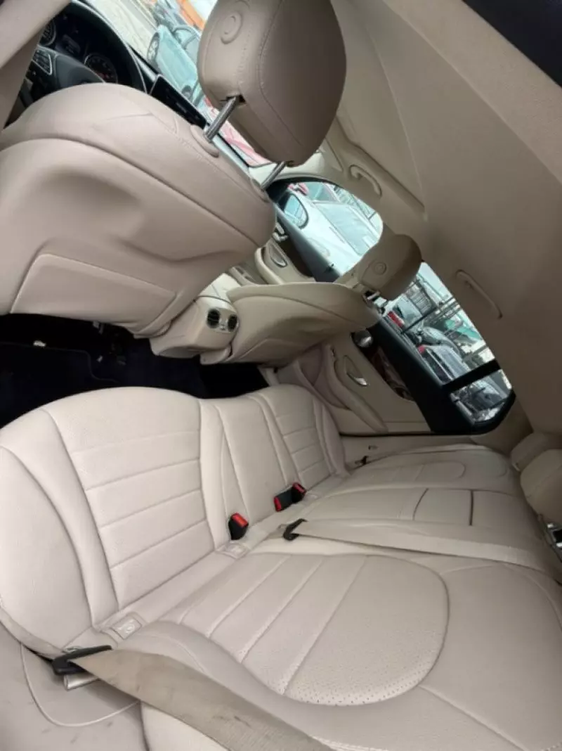 Mercedes-Benz GLC 300   - 2017