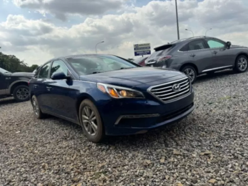 Hyundai Sonata   - 2015