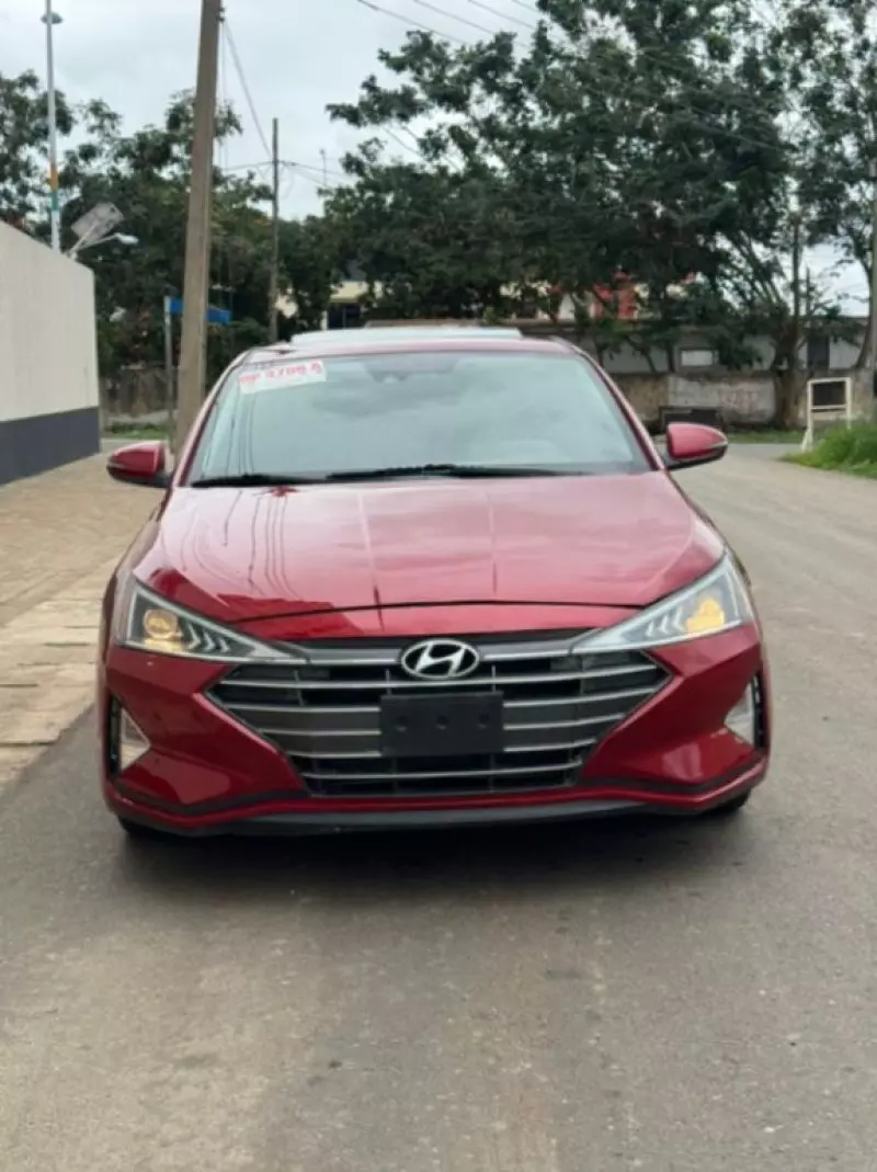 Hyundai Elantra - 2020
