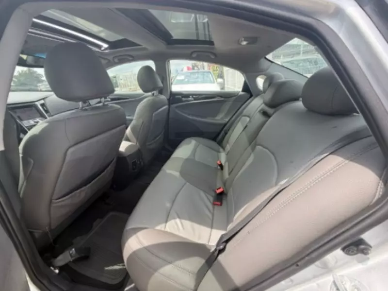 Hyundai Sonata   - 2014