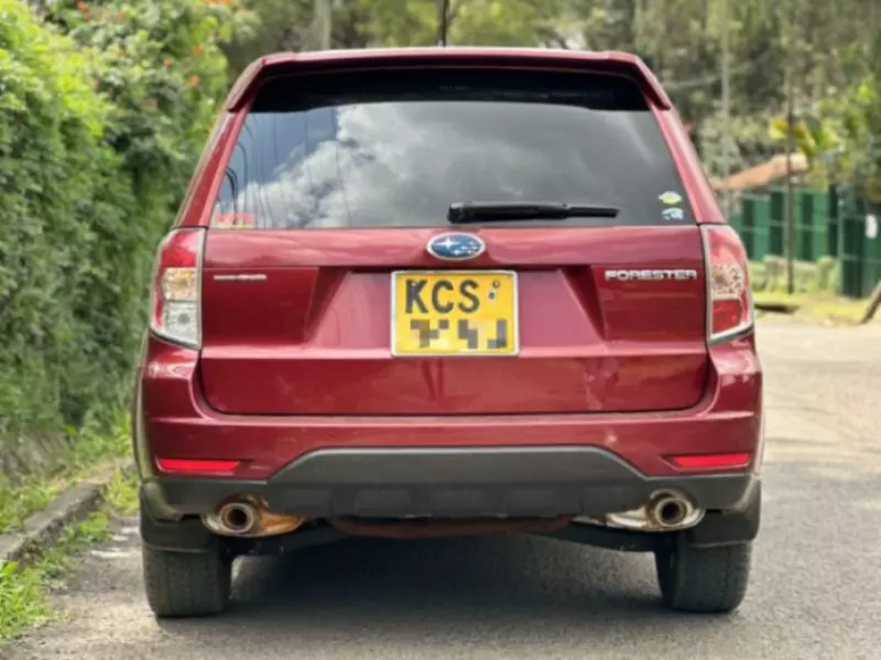 Subaru Forester   - 2011