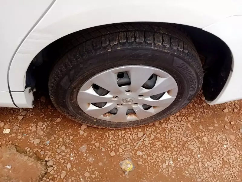 Toyota Noah   - 2012