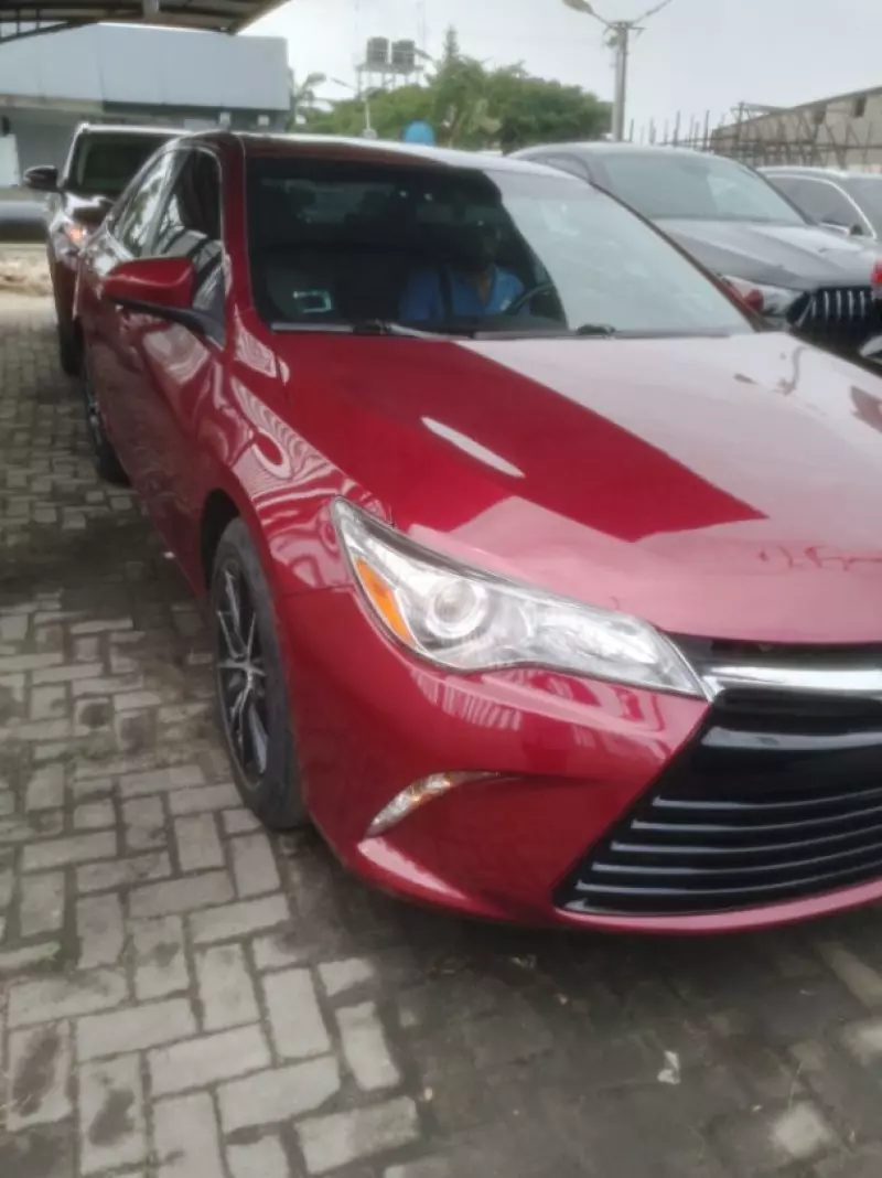 Toyota Camry   - 2017