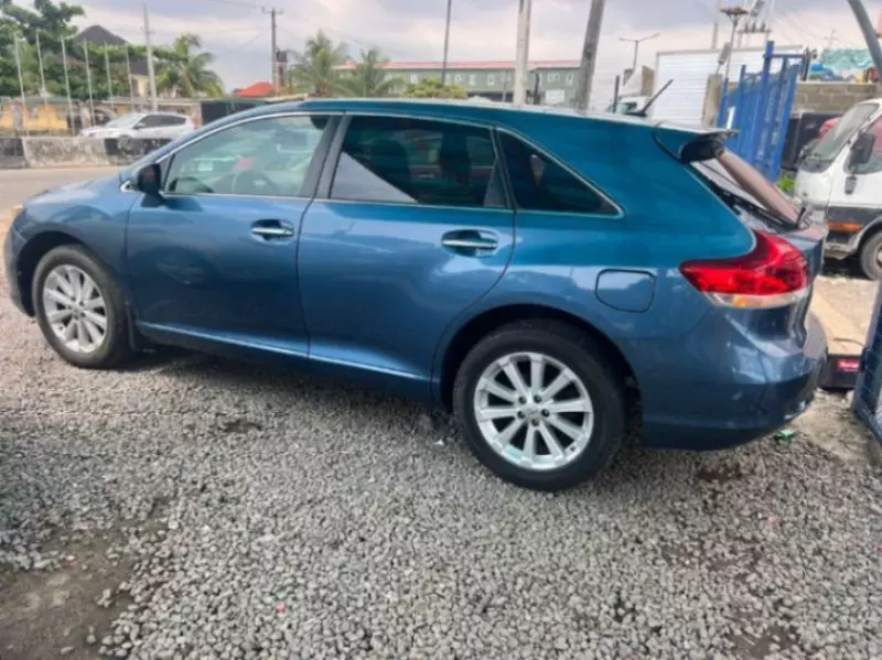 Toyota Venza   - 2010