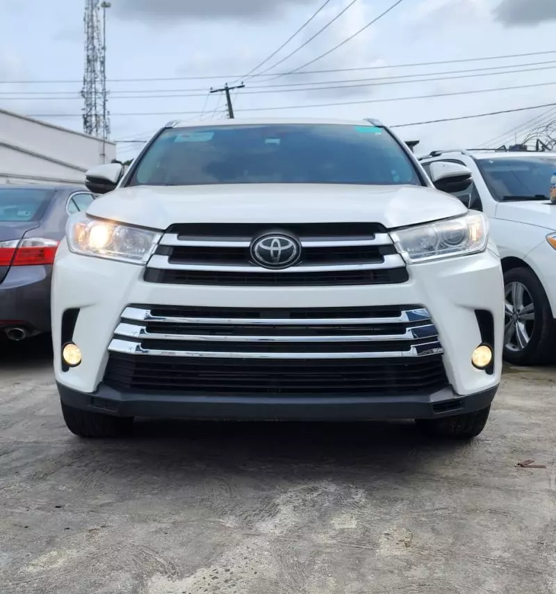 Toyota Highlander   - 2018