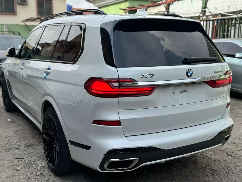 BMW X7   - 2020