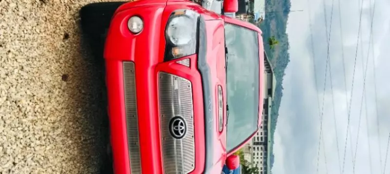 Toyota Tacoma   - 2005