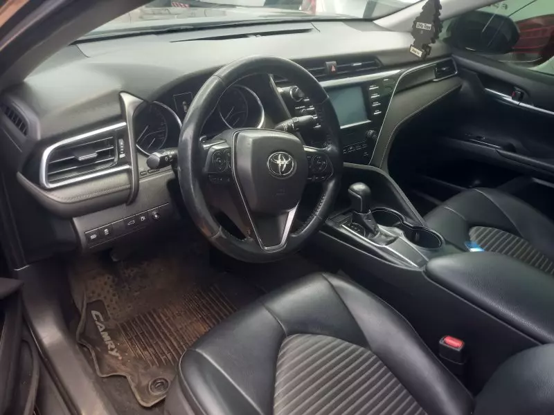 Toyota Camry   - 2018