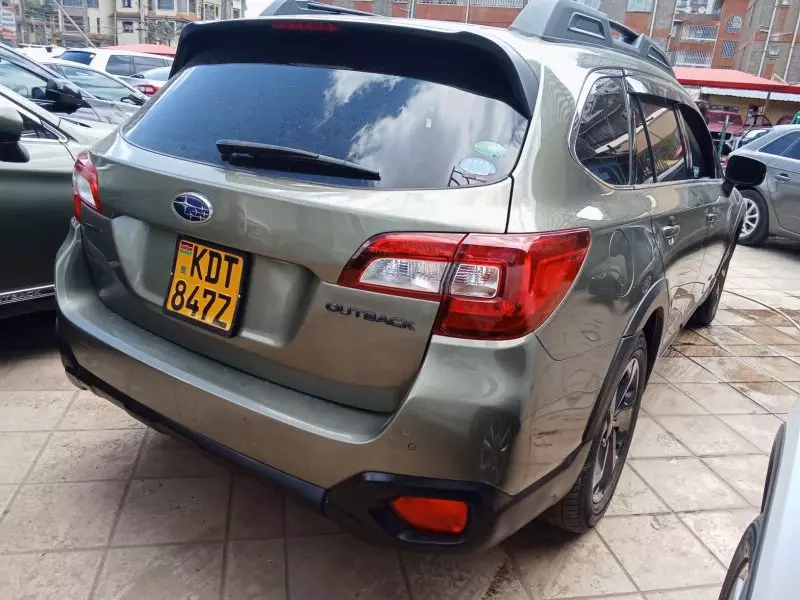 Subaru Outback   - 2018