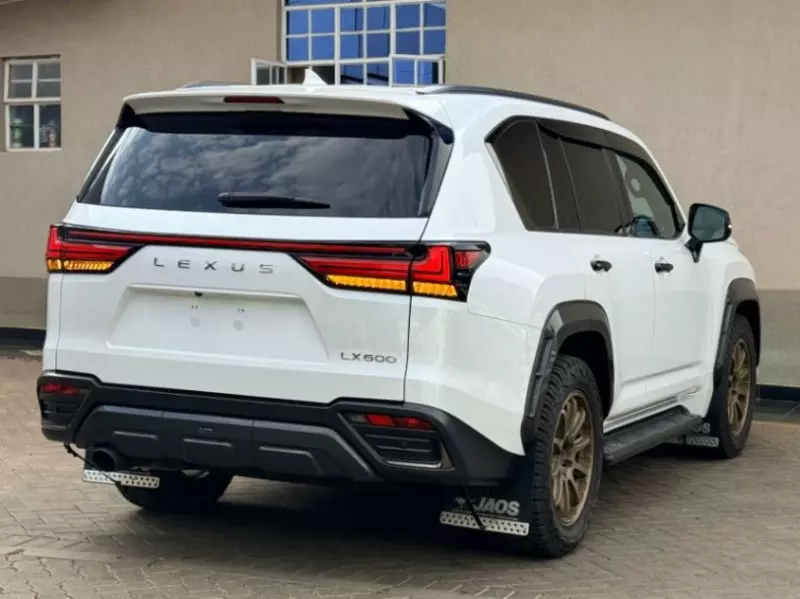 Lexus LX 600   - 2022