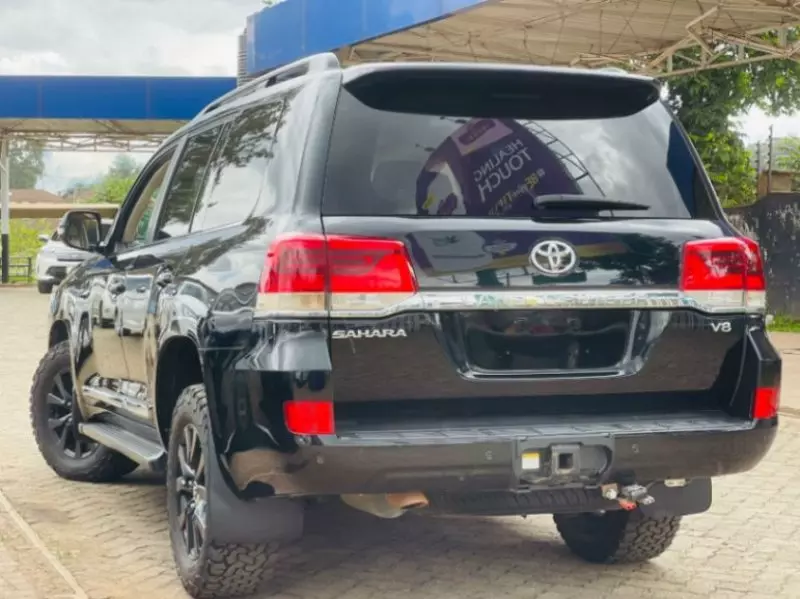 Toyota Landcruiser Sahara   - 2018