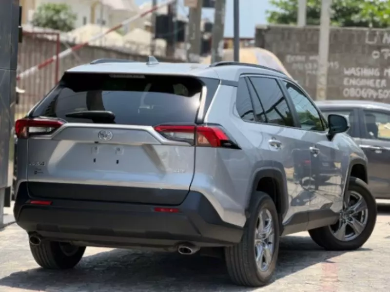 Toyota RAV4   - 2022