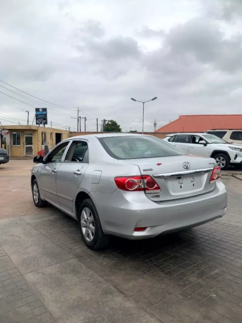 Toyota Corolla   - 2013